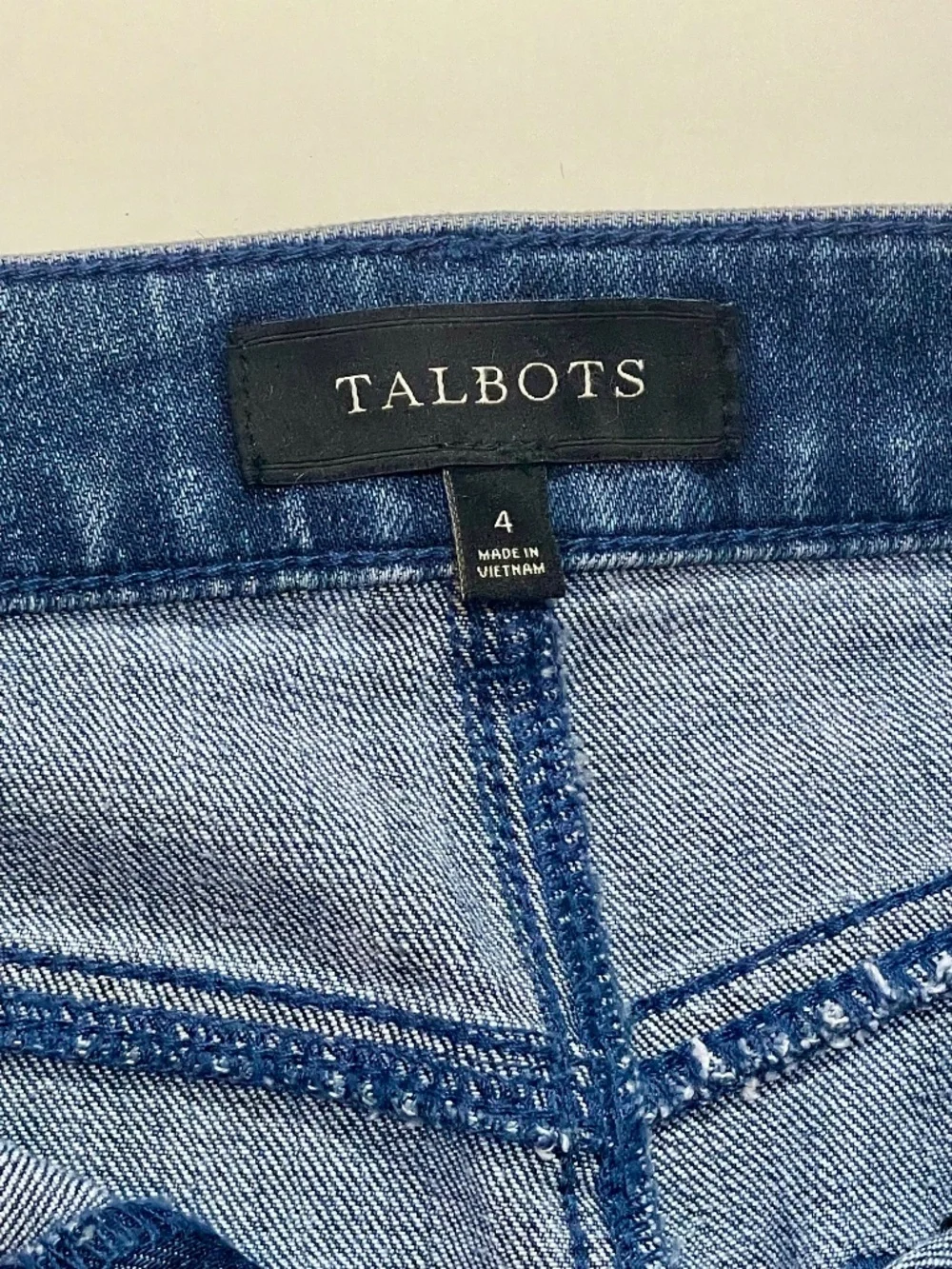 Talbots Denim Jean Pencil Skirt size 4 NWOT - Picture 3 of 9